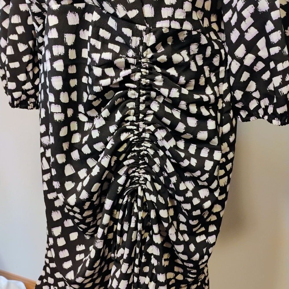 Vero Moda Black and White Patterned Dress - Picture 2 of 3